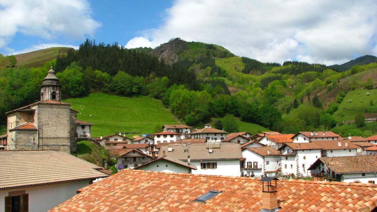 Albergue Olasenea Aterpea Zubieta Exterior photo